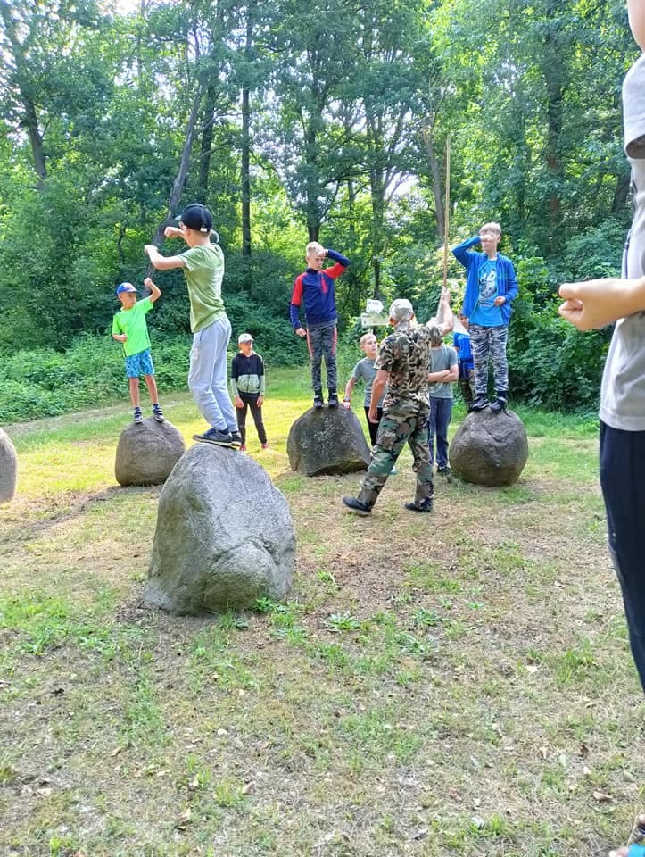 Ćwiczenia ruchowe na świeżym powietrzu